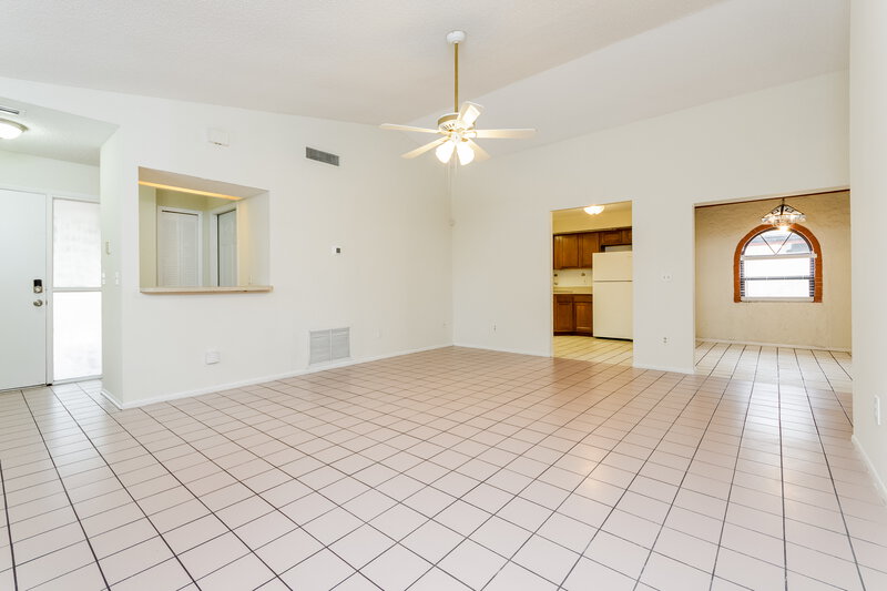 2,010/Mo, 420 Blue Jacket Ln Orlando, FL 32825 Living Room View
