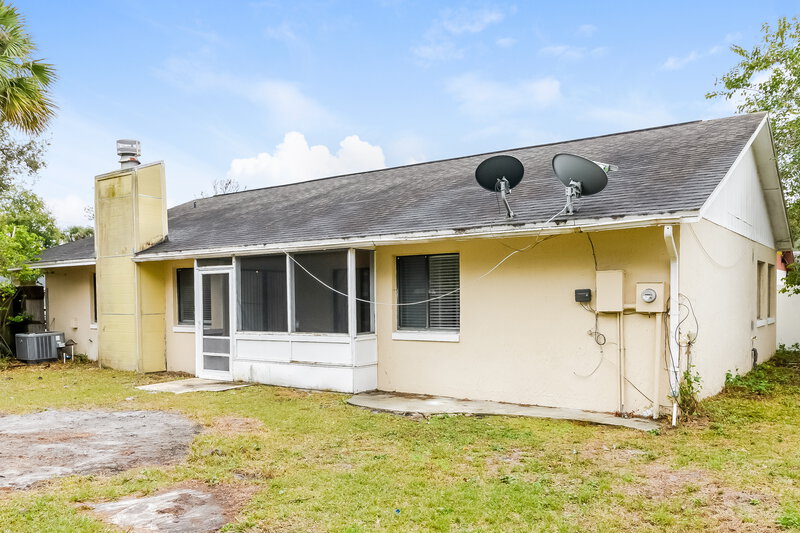 2,010/Mo, 420 Blue Jacket Ln Orlando, FL 32825 Rear View