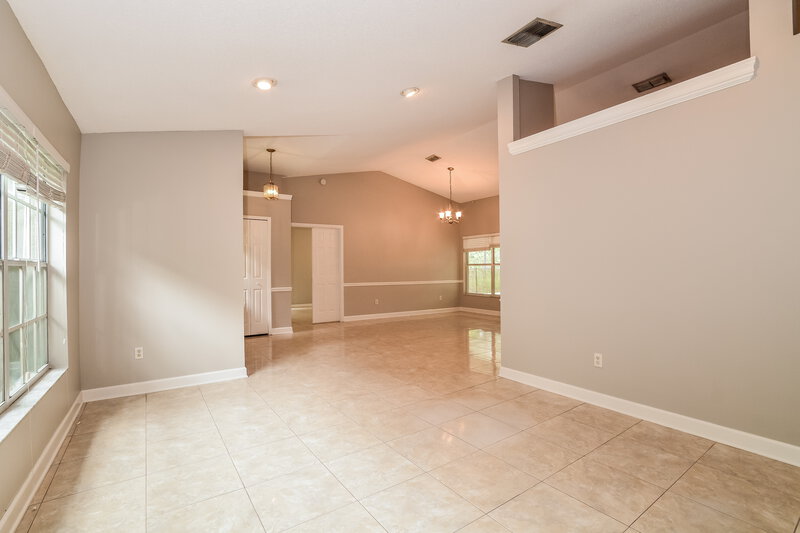 2,855/Mo, 104 W Frederick Ave Lake Mary, FL 32746 Living Room View 2