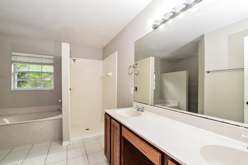2,855/Mo, 104 W Frederick Ave Lake Mary, FL 32746 Main Bathroom View