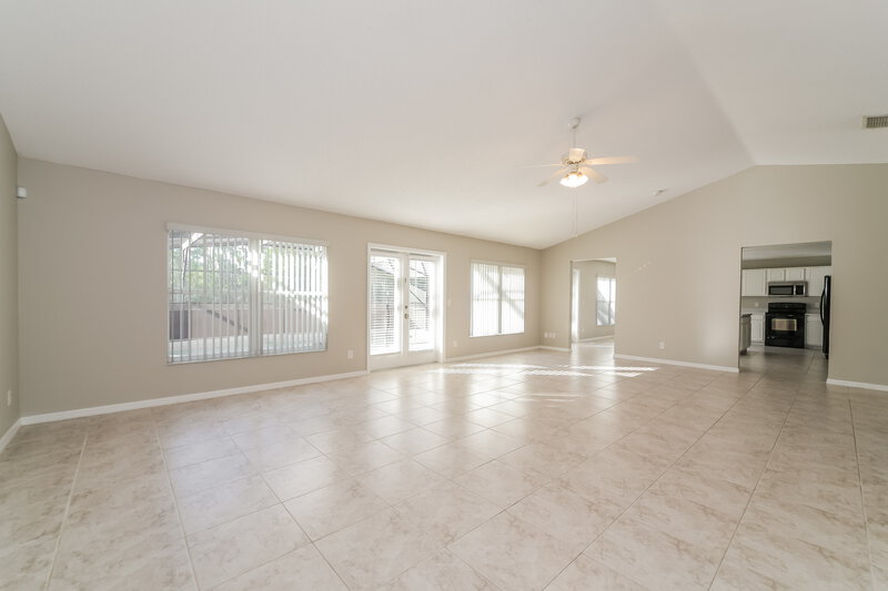 2,325/Mo, 1365 Dunbarton Ct Kissimmee, FL 34758 Family Room View 2