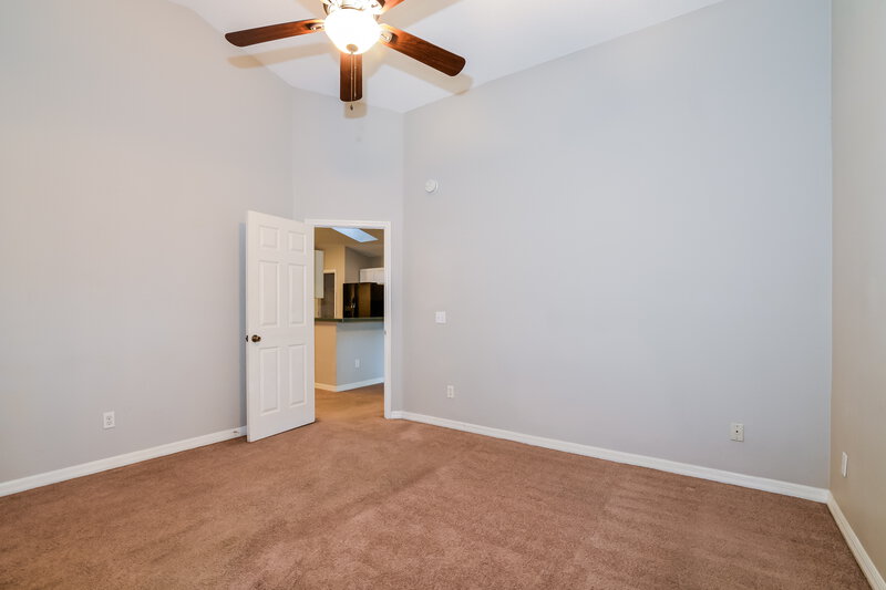 1,955/Mo, 343 S Lancelot Ave Orlando, FL 32835 Main Bedroom View