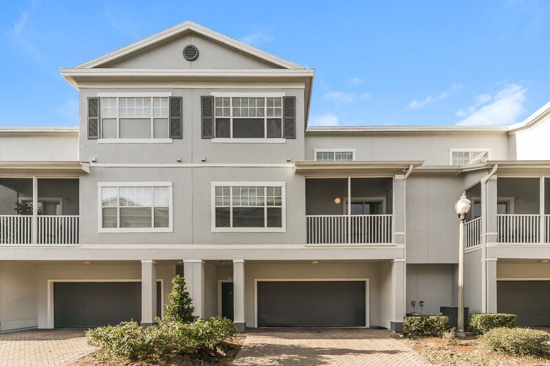 0/Mo, 2460 Grand Central Pkwy Apt 9 Orlando, FL 32839 External View