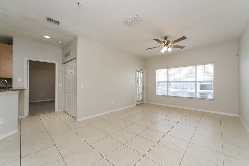 0/Mo, 2460 Grand Central Pkwy Apt 9 Orlando, FL 32839 Misc View
