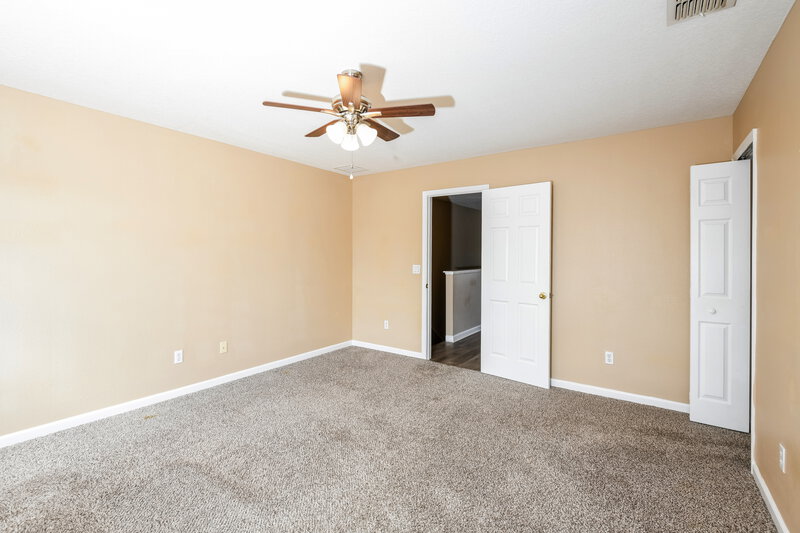 1,920/Mo, 901 Pine Pointe Ln Orlando, FL 32828 Main Bedroom View 2