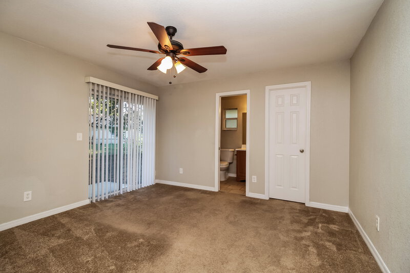 2,035/Mo, 203 Birch Ter Winter Springs, FL 32708 Main Bedroom View