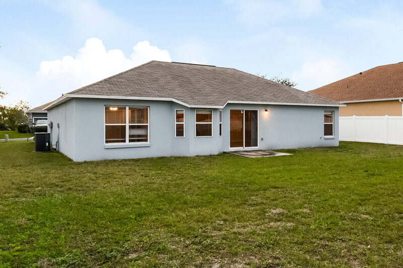 1,930/Mo, 822 Terranova Rd Winter Haven, FL 33884 Rear View