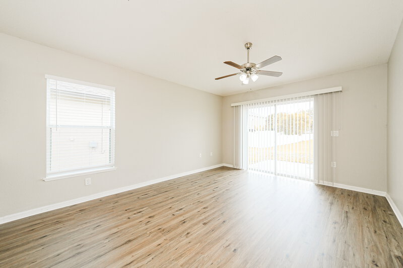 2,030/Mo, 5180 Gulf Sturgeon Ln Saint Cloud, FL 34772 Family Room View