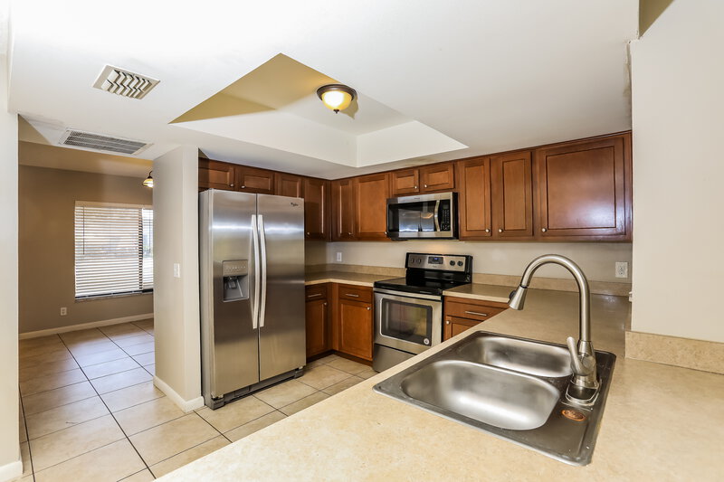1,910/Mo, 3119 Tcu Blvd Orlando, FL 32817 Kitchen View