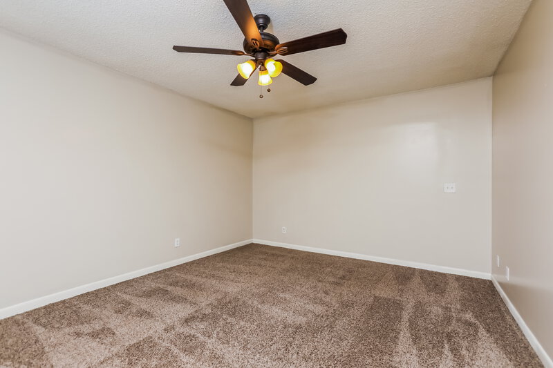 1,910/Mo, 3119 Tcu Blvd Orlando, FL 32817 Main Bedroom View