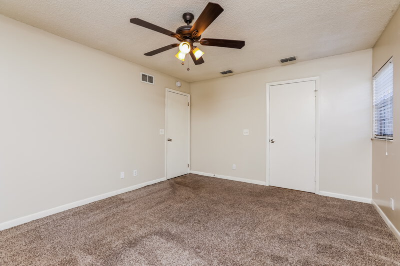 1,910/Mo, 3119 Tcu Blvd Orlando, FL 32817 Main Bedroom View 2