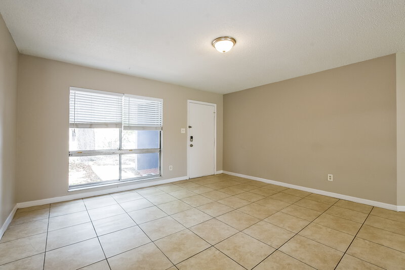 2,560/Mo, 9524 Buxton Ct Orlando, FL 32817 Living Room View