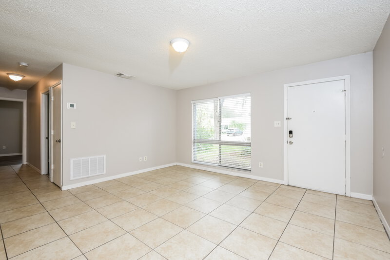 2,610/Mo, 9524 Buxton Ct Orlando, FL 32817 Living Room View