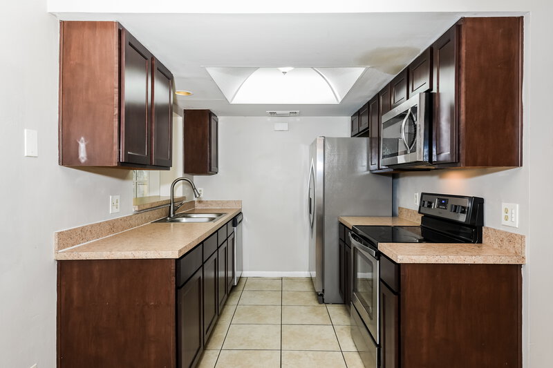 2,610/Mo, 9524 Buxton Ct Orlando, FL 32817 Kitchen View