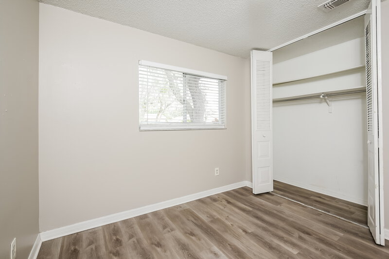 2,610/Mo, 9524 Buxton Ct Orlando, FL 32817 Bedroom View 2