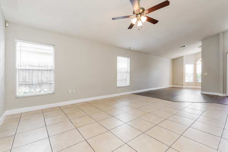 1,785/Mo, 3315 Huntwicke Blvd Davenport, FL 33837 Living Room View 2
