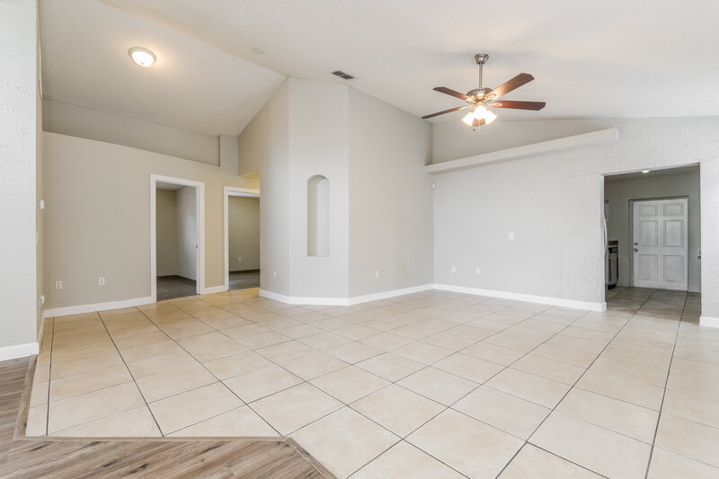 1,785/Mo, 3315 Huntwicke Blvd Davenport, FL 33837 Living Room View 4