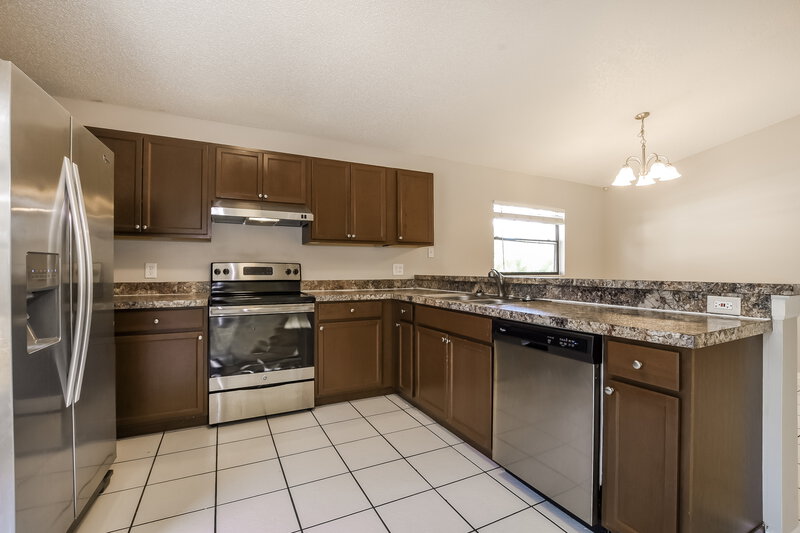 2,390/Mo, 338 Hearth Ln Casselberry, FL 32707 Kitchen View 2