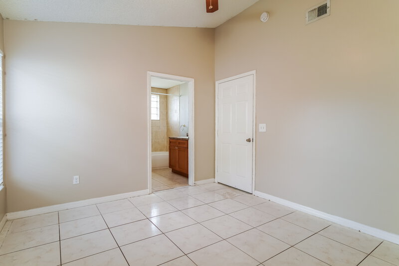2,630/Mo, 3744 Dartford Dr Davenport, FL 33837 Main Bedroom View
