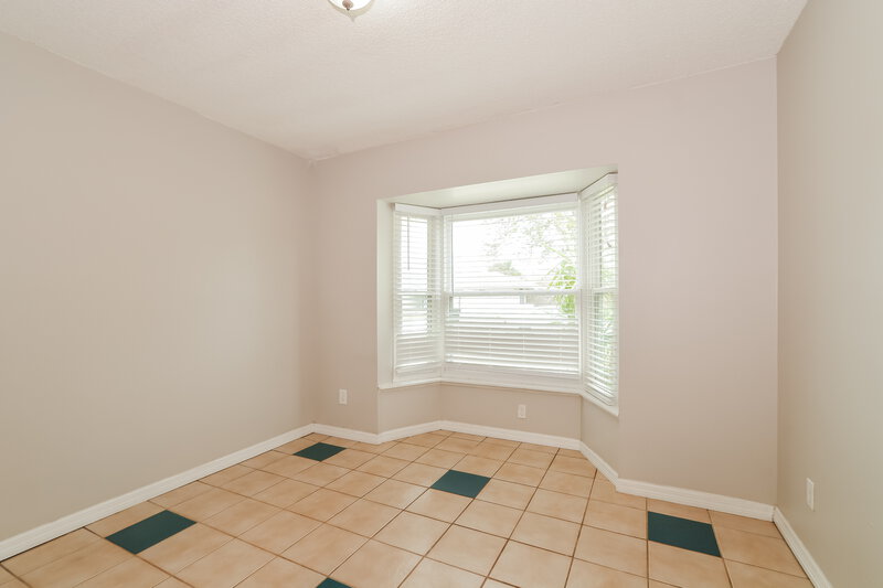 2,230/Mo, 8612 Villa Nova St Orlando, FL 32817 Dining Room View