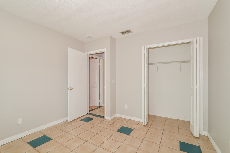 2,230/Mo, 8612 Villa Nova St Orlando, FL 32817 Bedroom View