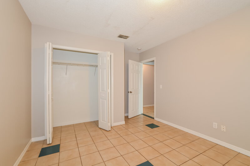 2,230/Mo, 8612 Villa Nova St Orlando, FL 32817 Bedroom View 3