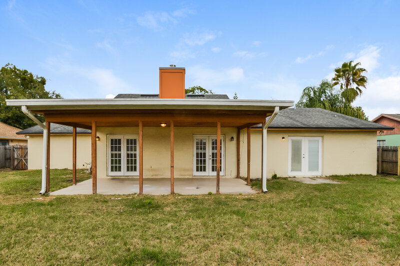 2,230/Mo, 8612 Villa Nova St Orlando, FL 32817 Rear View