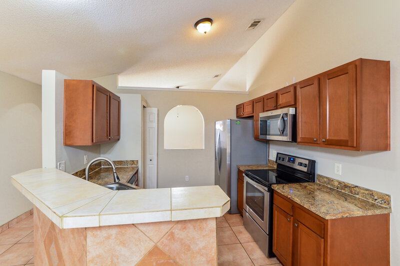 2,095/Mo, 10123 Richardson Ct Orlando, FL 32825 Kitchen View