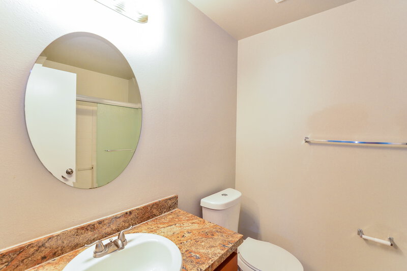 2,095/Mo, 10123 Richardson Ct Orlando, FL 32825 Main Bathroom View