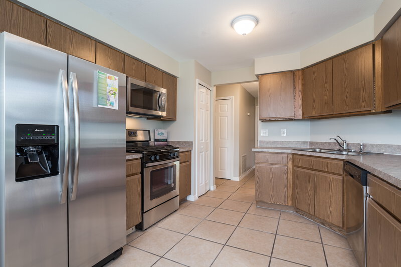 2,085/Mo, 13132 Baneberry Ct Clermont, FL 34711 Kitchen View 2