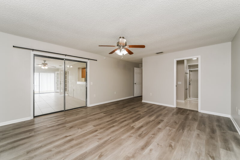 1,835/Mo, 411 Greenfield Rd Winter Haven, FL 33884 Main Bedroom View 2