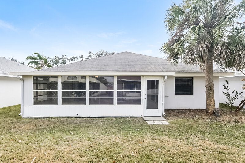 1,835/Mo, 411 Greenfield Rd Winter Haven, FL 33884 Rear View