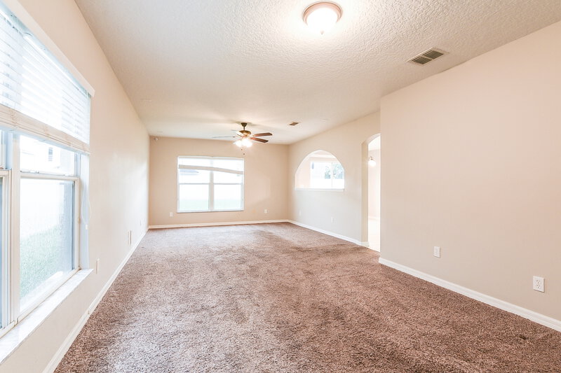 2,430/Mo, 1725 Portcastle Cir Winter Garden, FL 34787 Living Room View 2