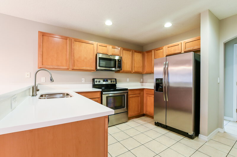 2,430/Mo, 1725 Portcastle Cir Winter Garden, FL 34787 Kitchen View 2