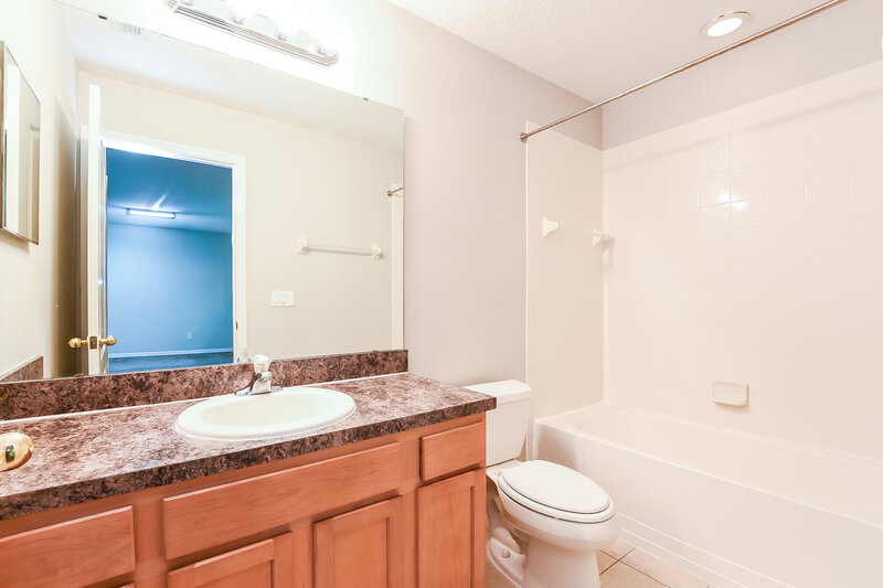 2,430/Mo, 1725 Portcastle Cir Winter Garden, FL 34787 Bathroom View