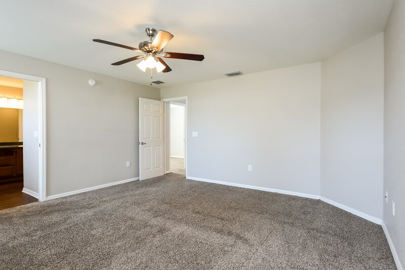 2,870/Mo, 4736 Summerfield Cir Winter Haven, FL 33881 Main Bedroom View 2