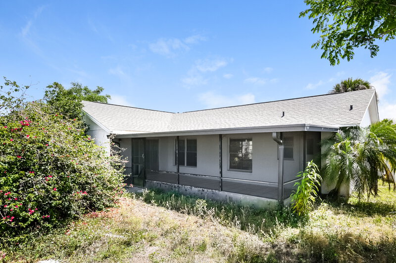 3,430/Mo, 2629 Saffron Dr Orlando, FL 32837 Rear View