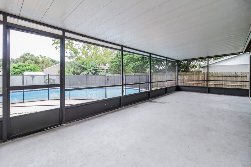 2,455/Mo, 235 S Shadow Bay Dr Orlando, FL 32825 Sunroom View