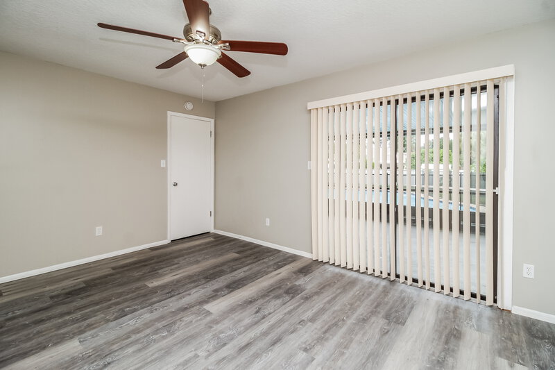 2,455/Mo, 235 S Shadow Bay Dr Orlando, FL 32825 Main Bedroom View