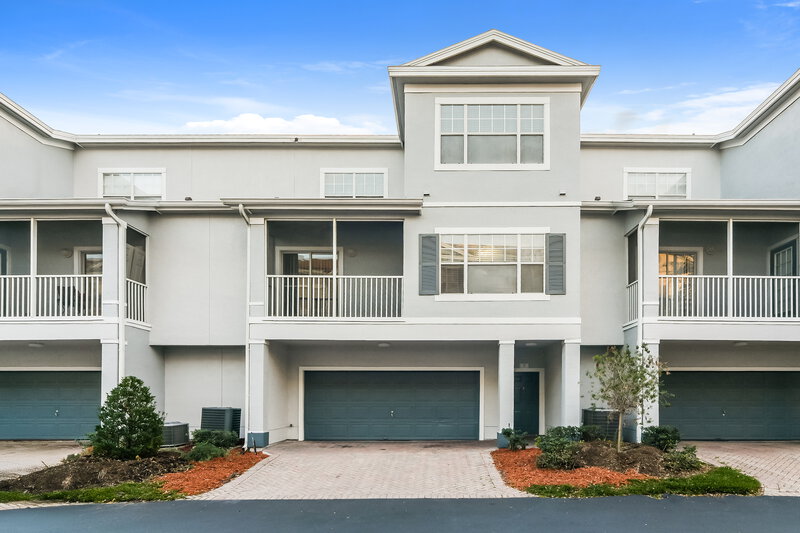 0/Mo, 2586 Grand Central Pkwy Apt 9 Orlando, FL 32839 External View