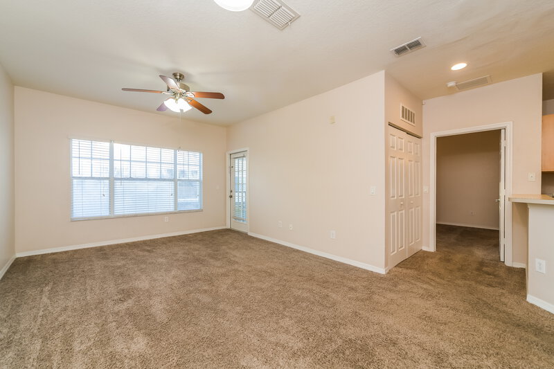 0/Mo, 2586 Grand Central Pkwy Apt 9 Orlando, FL 32839 Misc View 2