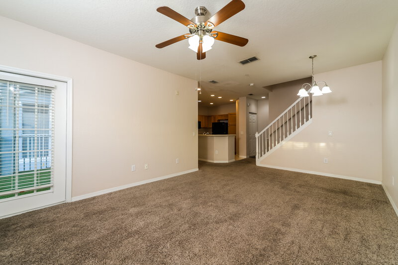 0/Mo, 2586 Grand Central Pkwy Apt 9 Orlando, FL 32839 Misc View 3