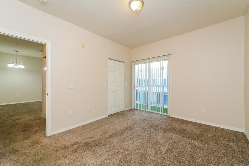 0/Mo, 2586 Grand Central Pkwy Apt 9 Orlando, FL 32839 Misc View 7