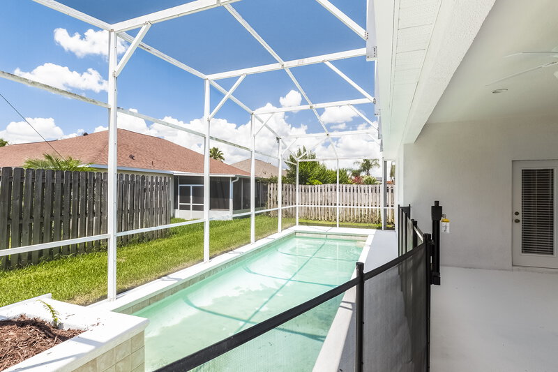 2,870/Mo, 13349 Old Dock Rd Orlando, FL 32828 Pool View