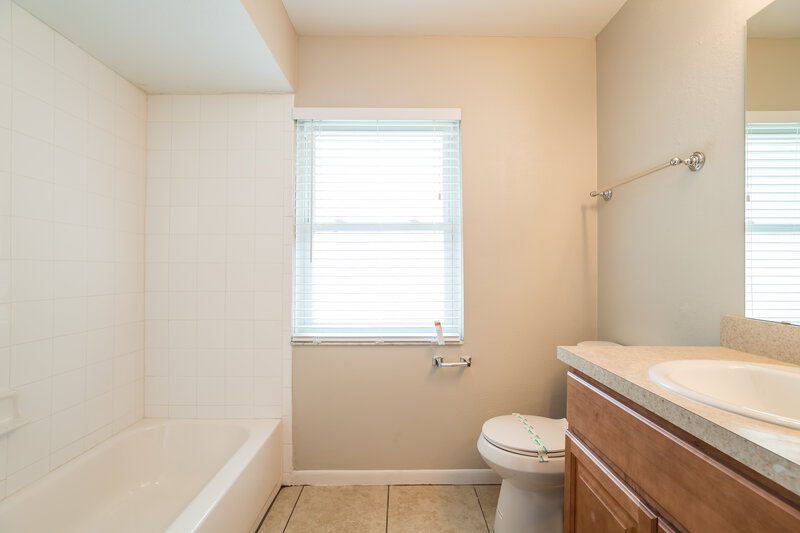 2,760/Mo, 6321 Baronette Dr Orlando, FL 32818 Bathroomlarge View