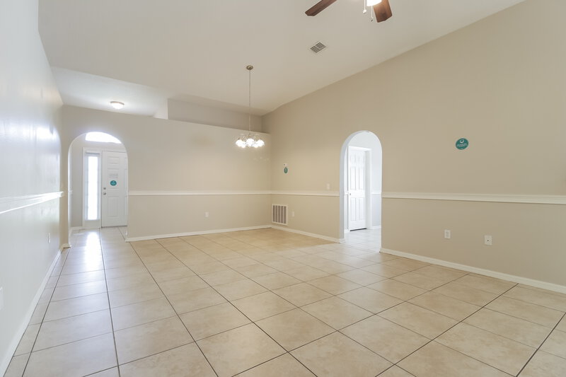 2,480/Mo, 2959 Elbib Dr Saint Cloud, FL 34772 Living Room View 2