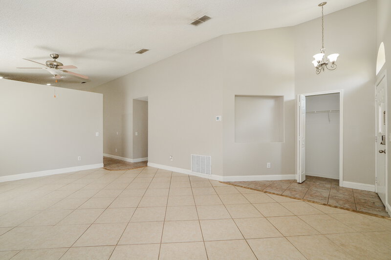 2,255/Mo, 4159 Shadow Creek Cir Oviedo, FL 32765 Living Room View 2