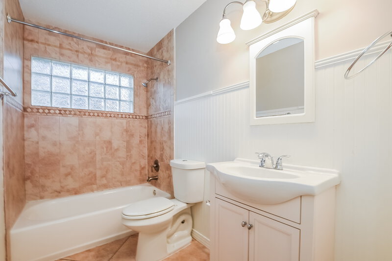 2,290/Mo, 1012 Hornbeam St Oviedo, FL 32765 Bathroom View