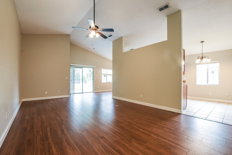 2,130/Mo, 13846 Ginger Creek Blvd Orlando, FL 32826 Living Room View