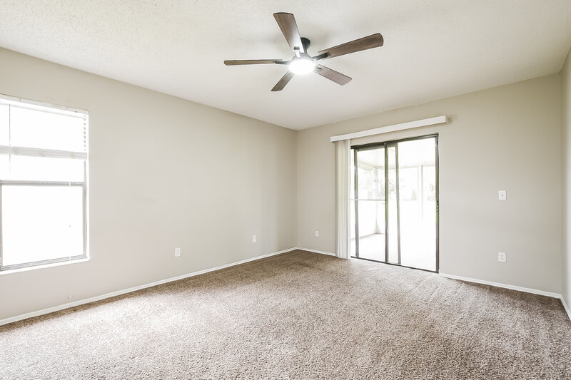 2,300/Mo, 825 Virginia Woods Ln Orlando, FL 32824 Main Bedroom View 2